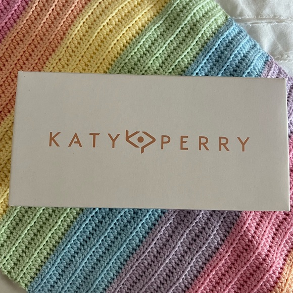 THE GELI KATY PERRY AVOCADO SANDAL SHOES - Picture 4 of 5